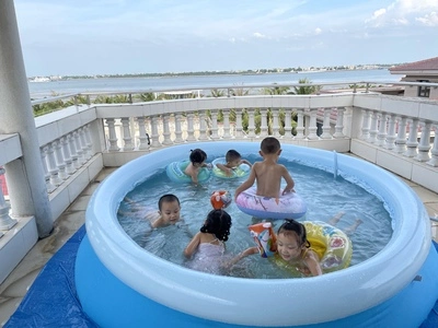 Stock Large Size PVC Inflatable Outdoor Kids Swimming Pool